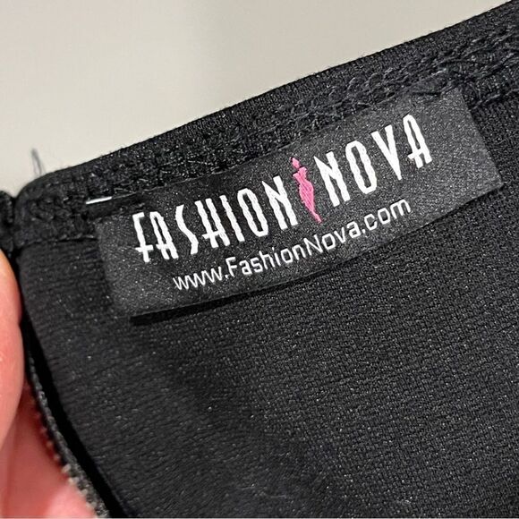 Fashion‎ Nova tube black lace up dress size Small - Picture 10 of 13